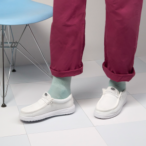 wally work ce slip resistant white