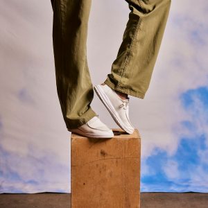 wendy stretch canvas white