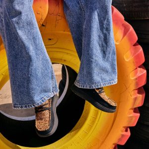 wendy comf luxe black