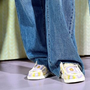 wendy cottage crochet egret/lavender/multi